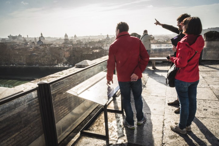 tour group overlooking city
